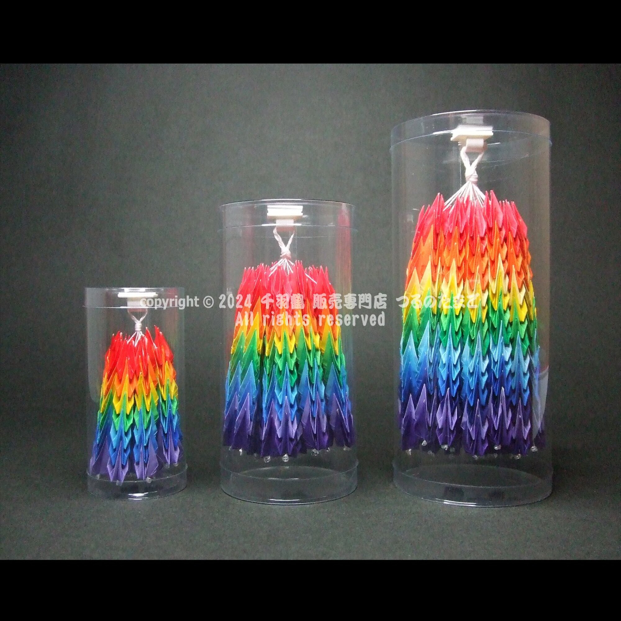 千羽鶴 (黒と白黒文字とまだら色模様） 千羽鶴 (黒と白黒文字とまだら色模様）