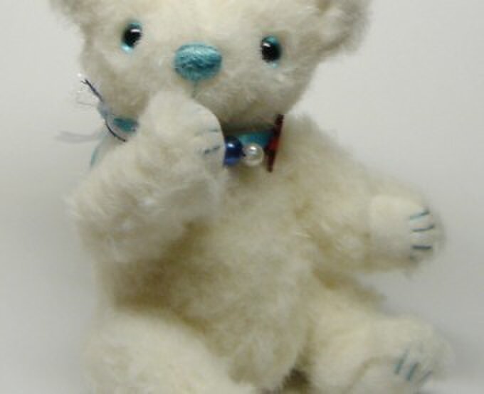 ほのぼの手縫熊作家　くま彦