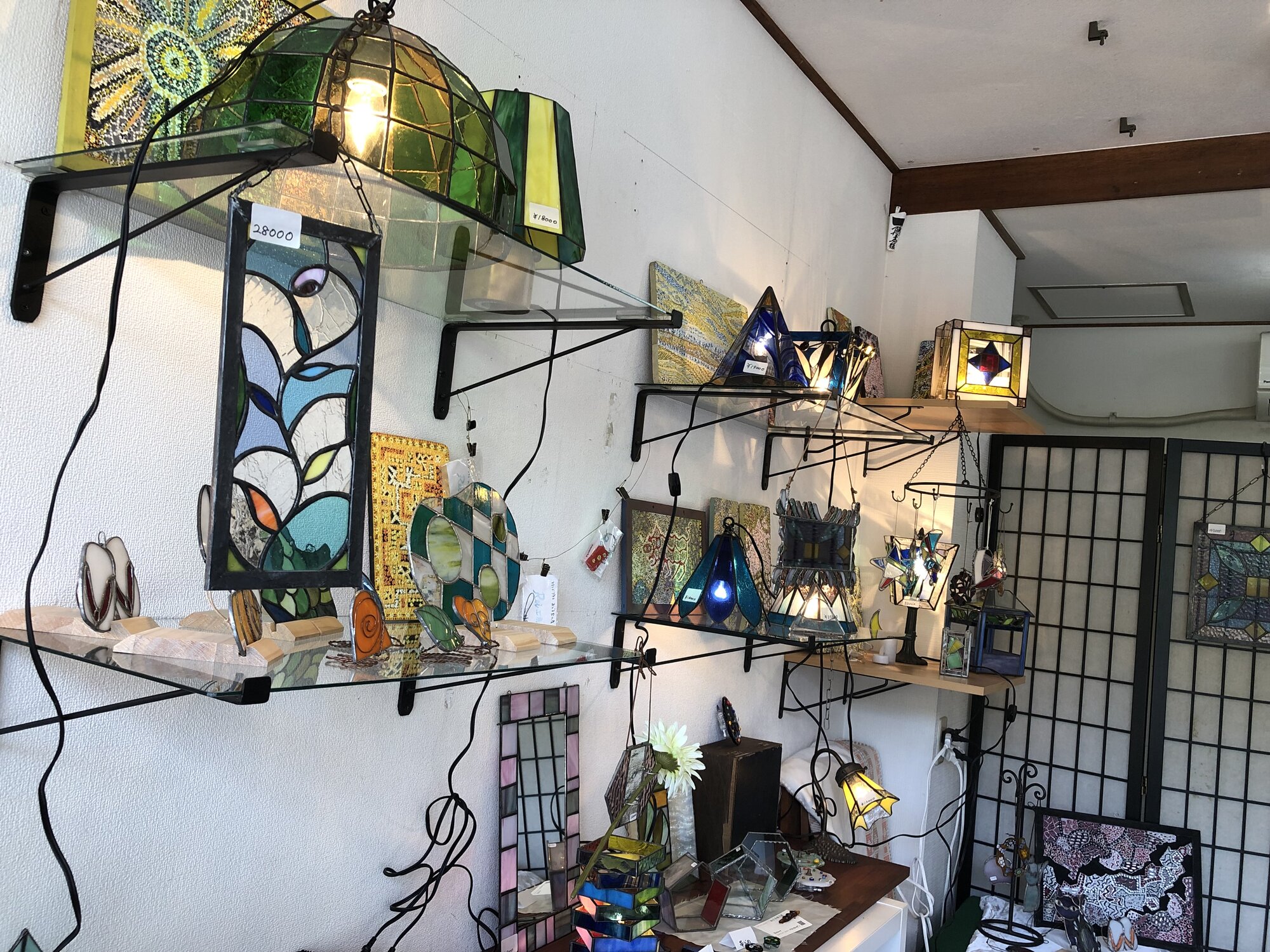 ステンドグラスおどる虫工房