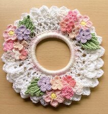 ハンドメイド☆春の桜色レース編みシュシュ 手編み フラワー 