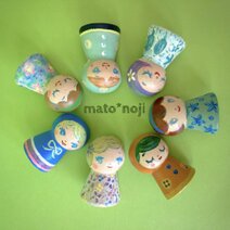 森のキノコじいさん&ちびキノコ達 (パープル系) キノコ形