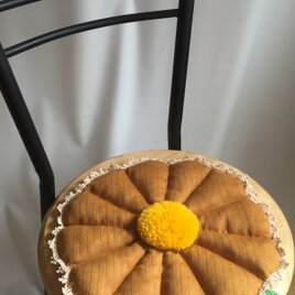 花のモチーフシートクッション