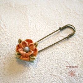 伊勢木綿生地＊つまみ細工＊ストールピン＊オレンジ