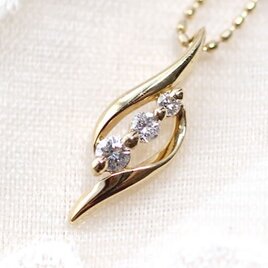 k18 18金 スリーストーン 天然ダイヤモンド ネックレスの画像