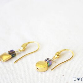 丸&四角アシンメトリピアス【16kgp】の画像