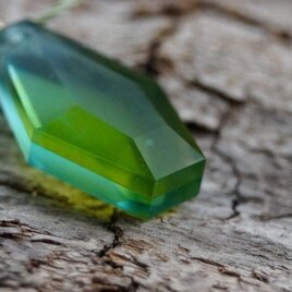 ウミノガラス SEAGLASS PENDANT -f-
