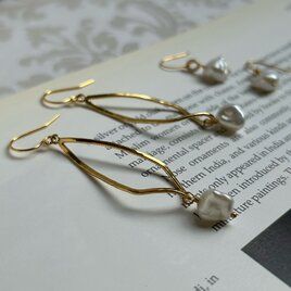 long leaf 淡水パールピアス gd【FP180】