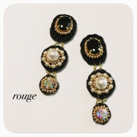 イヤリング／ビーズ刺繍 ブラックビジュー 3連スペシャル