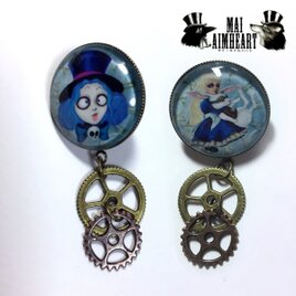 Mad Hatter Girl, Alice and White Rabbit pierced earringsの画像