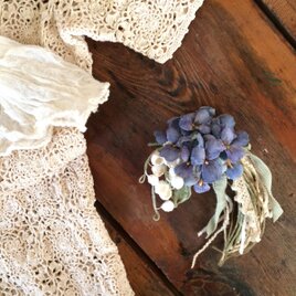 布花コサージュ　すずらんとすみれの花束