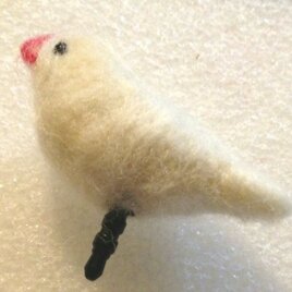 羊毛フェルト白文鳥イヤホンジャックカバーの画像