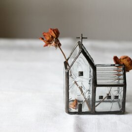 小さな小さな教会の花器の画像