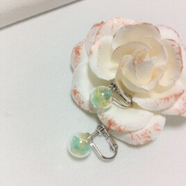 【受注生産】ハンドメイド　透明感 爽やか　ガラスドームイヤリングの画像