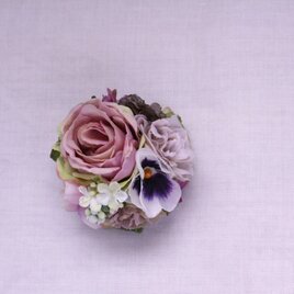 コサージュ　パンジーとアンティークピンクローズ