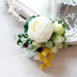 ラナンキュラス　コサージュ　◇ Little Red Riding Hood◇