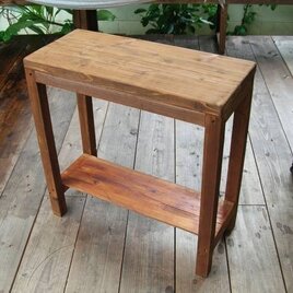 棚　キャビネット　中板増やせます