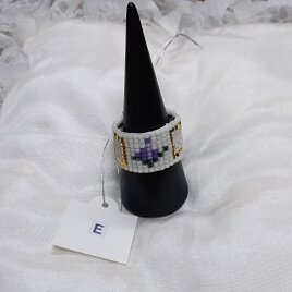 ビーズ織の指輪E(ホワイト×バラ・パープル）の画像