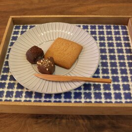 カフェトレイ、花タイル（ブルー）