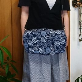 【レインカバー/紫陽花/紺色】クランポン軽量コンパクトケース用（Buffet Crampon B クラリネット用）の画像