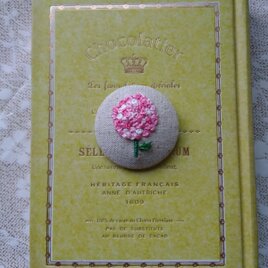 送料無料【北欧風】鮮やかなピンクあじさいのブローチ(ヘアゴム変更可)