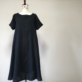シンプル無地のフレアワンピース＊ふんわりダブルガーゼ＊ブラック＊半袖の画像