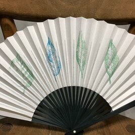 京扇子　leaves（ケース付）の画像