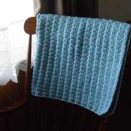 ウールのひざ掛け　空色ブルー