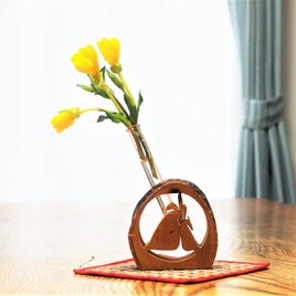 月うさぎの一輪挿し　~みかんの木のクラフトシリーズ～