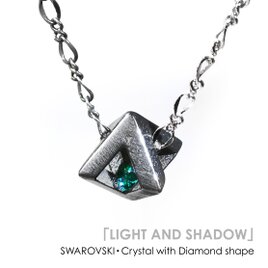 「LIGHT AND SHADOW」のダイヤオブジェ　　~スワロフスキー・クリスタルとチタンのネックレス~の画像