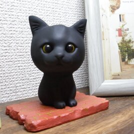 猫人形とレンガ床　 (黒）の画像
