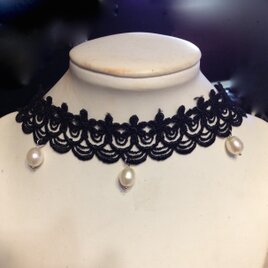 ティアドロップ淡水真珠３つ付き★黒レースチョーカー