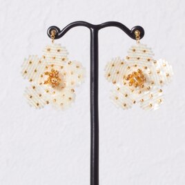 Bijoux Flower Earring ( off white )の画像