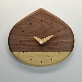 栗の壁掛け時計　栗時計　chestnut clockの画像