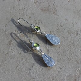 ペリドットのリーフピアス