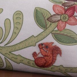 りすワッペン★3way長財布ポシェット、輸入インテリアファブリック×スエード