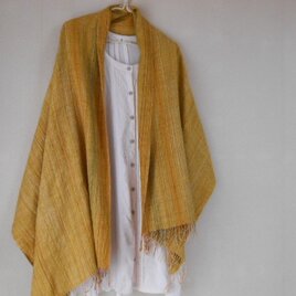 手紡ぎ・手織りのシルクショール　黄の画像