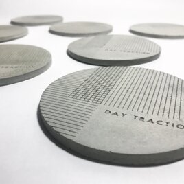 Demolition　コンクリート製のコースター
