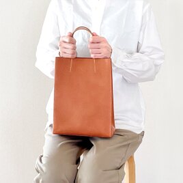 大人の革袋 M・A4が入る・コニャック[受注制作品]の画像