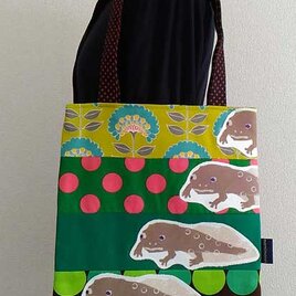 段々サンショウウオのバッグ