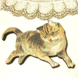 mi13b　ブローチ