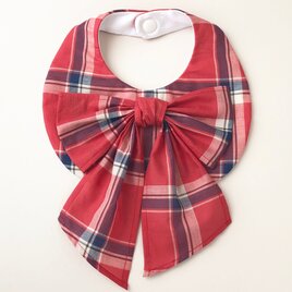 赤いチェックの大きなリボンスタイ