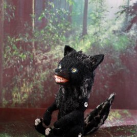 羊毛フェルト 黄色の目の黒オオカミ 狼 ハンドメイド ミニチュア 動物 ぬいぐるみ ドールの画像