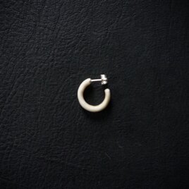 鹿角のピアス | iichi 日々の暮らしを心地よくするハンドメイド
