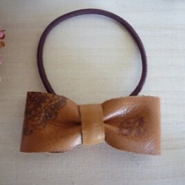 本革リボンヘアアクセサリー（ライトブラウン）
