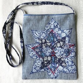 Sale 6900円 → 5000円　お花のポシェット　ブルー