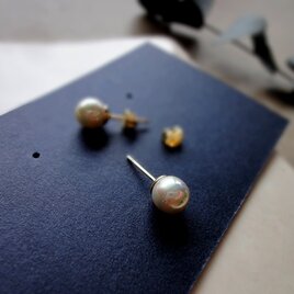 上品オーラのパールの耳飾り ■ ピアス ■ ミドルサイズ