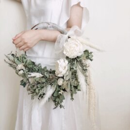 Wedding wreathebouquet とboutonniereのセットの画像