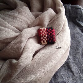 織編みブローチ　薔薇の気持ちの画像