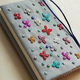 ブックカバー 「フラワー」 ビーズ刺繍 (文庫本用)