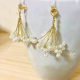 ゆらゆら揺れる 小枝ノンホールピアス